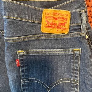 Levi's Men's Dark Blue Relaxed Jeans